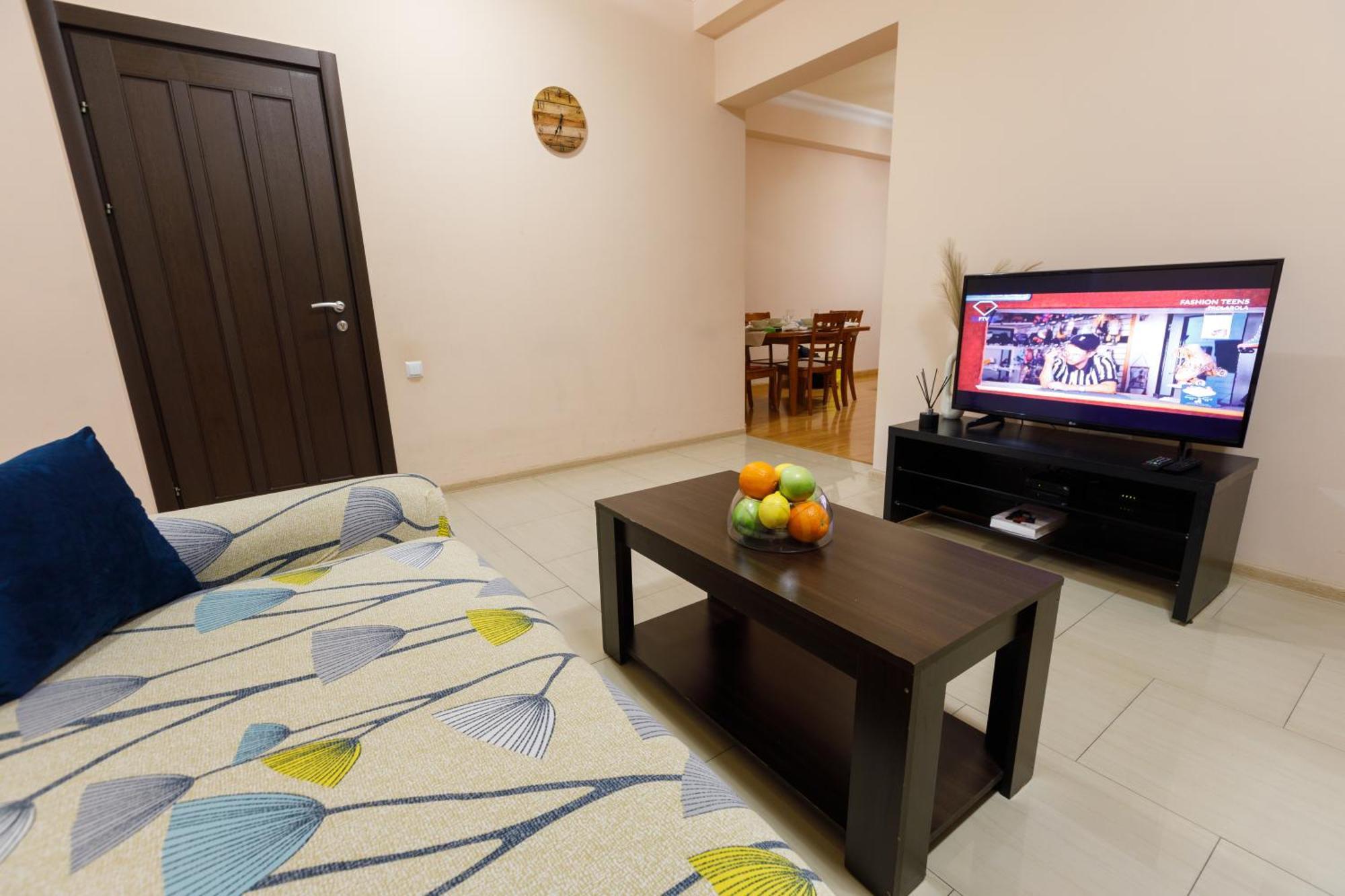 Stay Inn Apartments At Yekmalyan Street เยเรวาน ภายนอก รูปภาพ