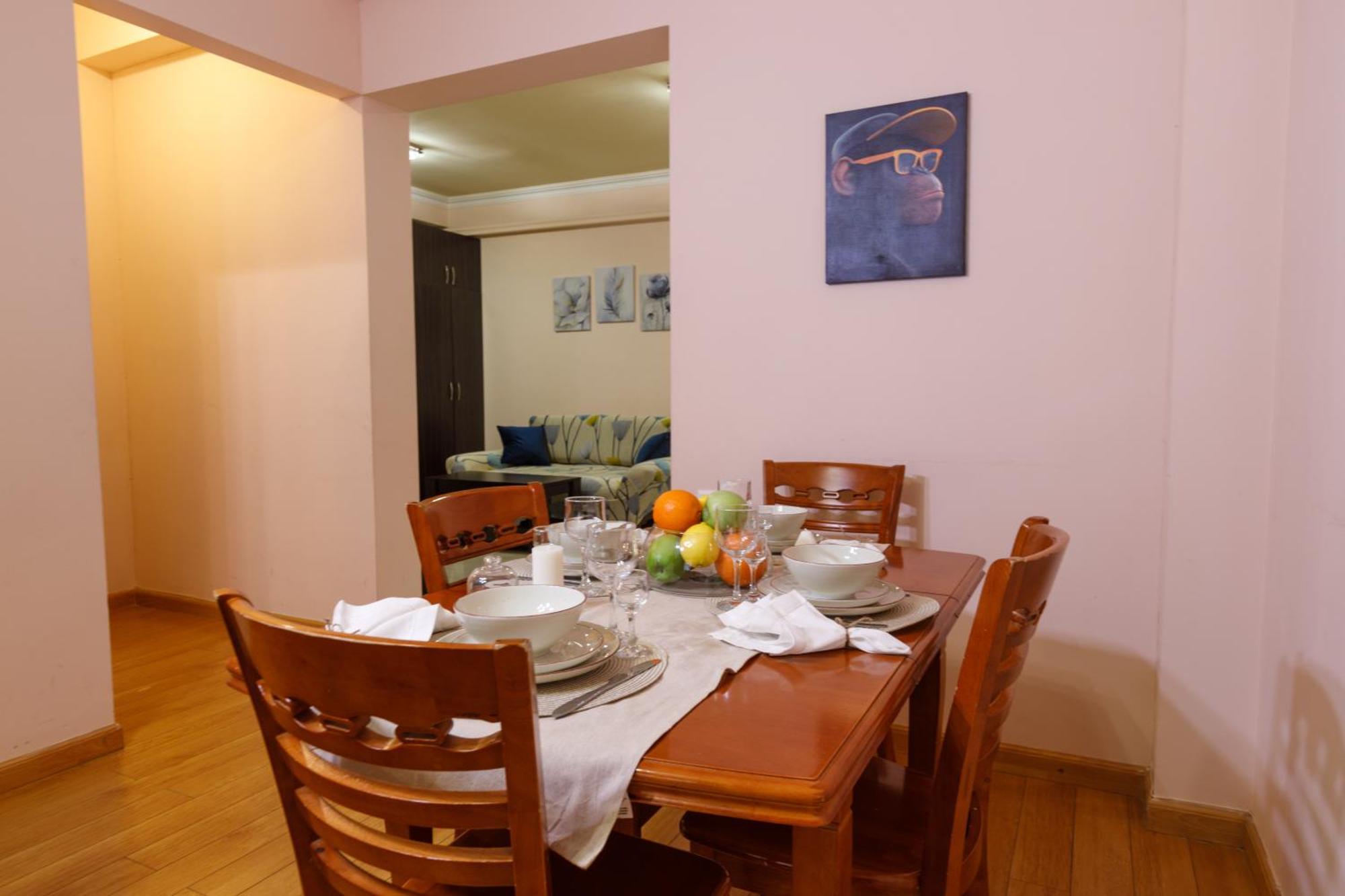 Stay Inn Apartments At Yekmalyan Street เยเรวาน ภายนอก รูปภาพ
