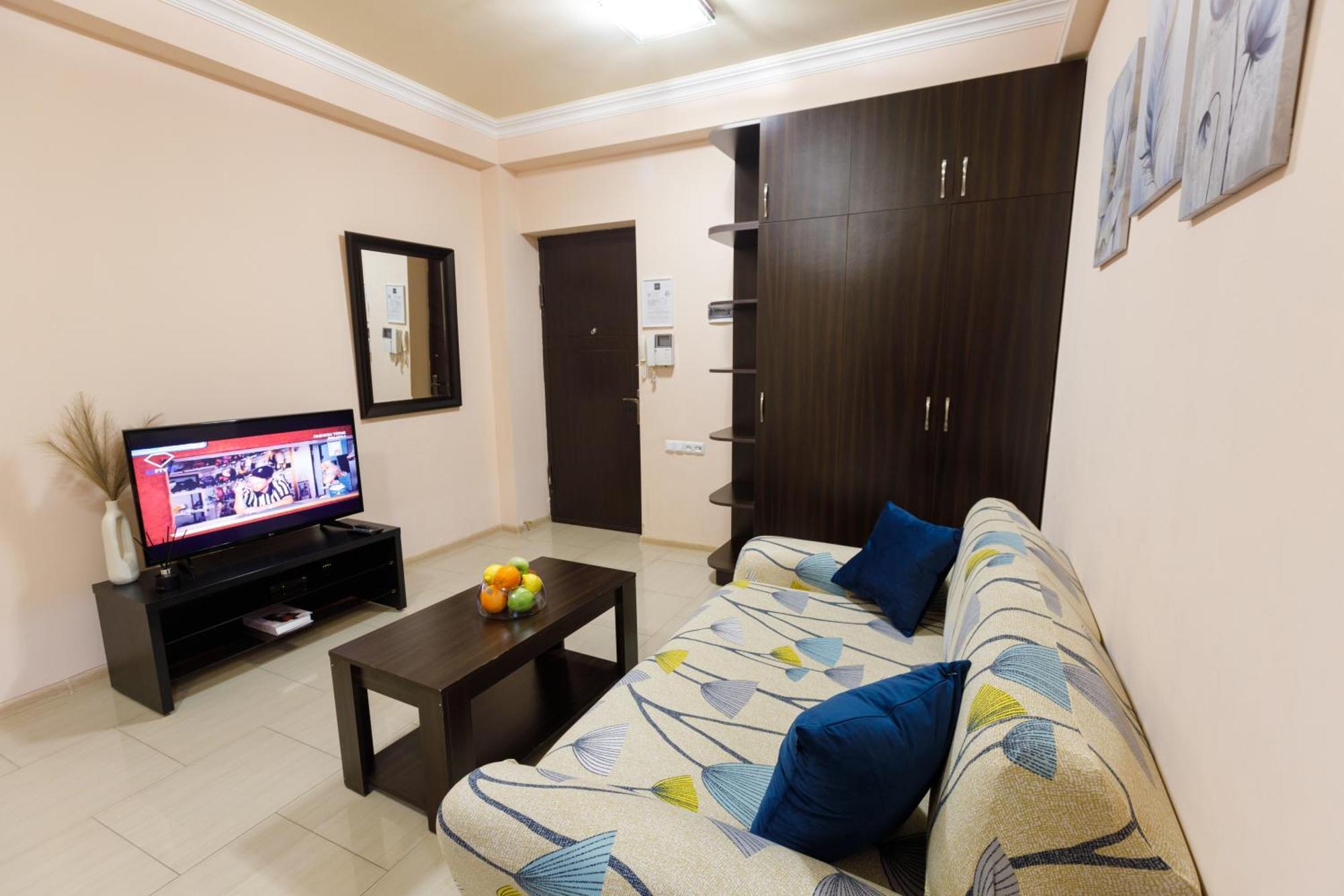 Stay Inn Apartments At Yekmalyan Street เยเรวาน ภายนอก รูปภาพ